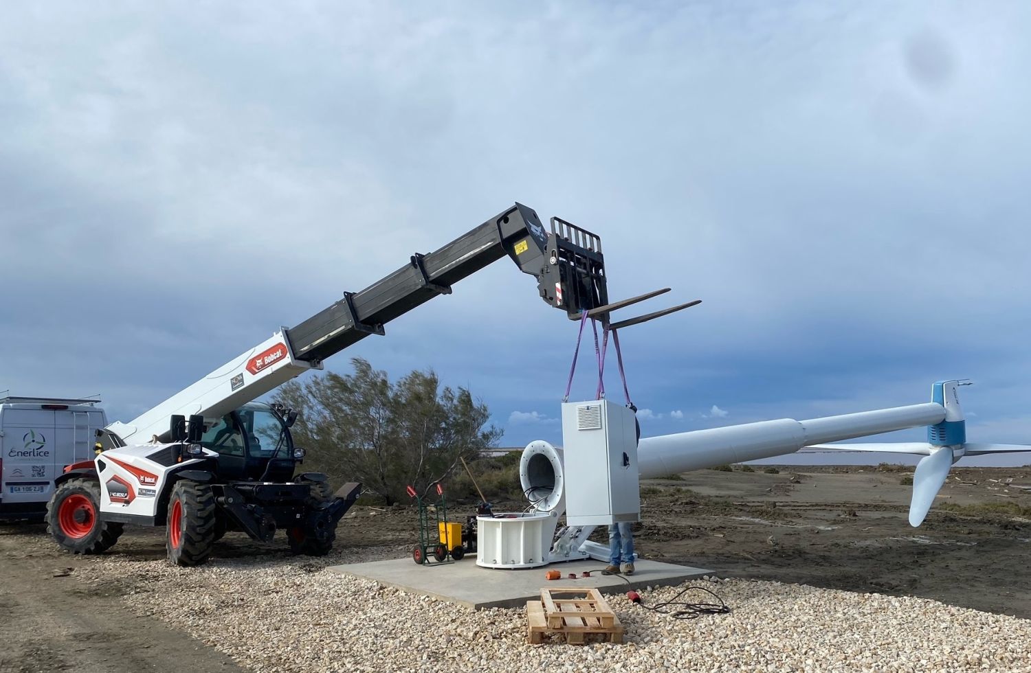 levage d'une éolienne pour son installation